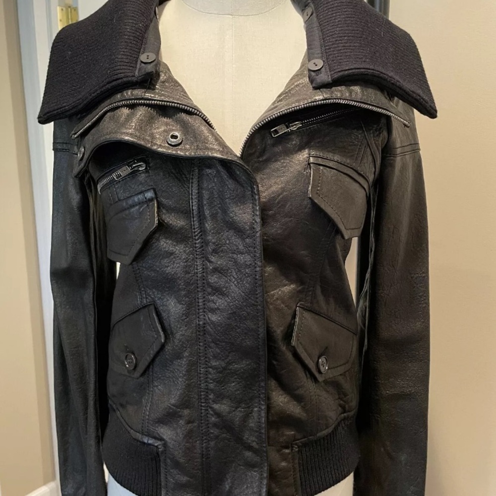 Theory Black Leather Bomber Jacket with detachable Collar Size Small $265